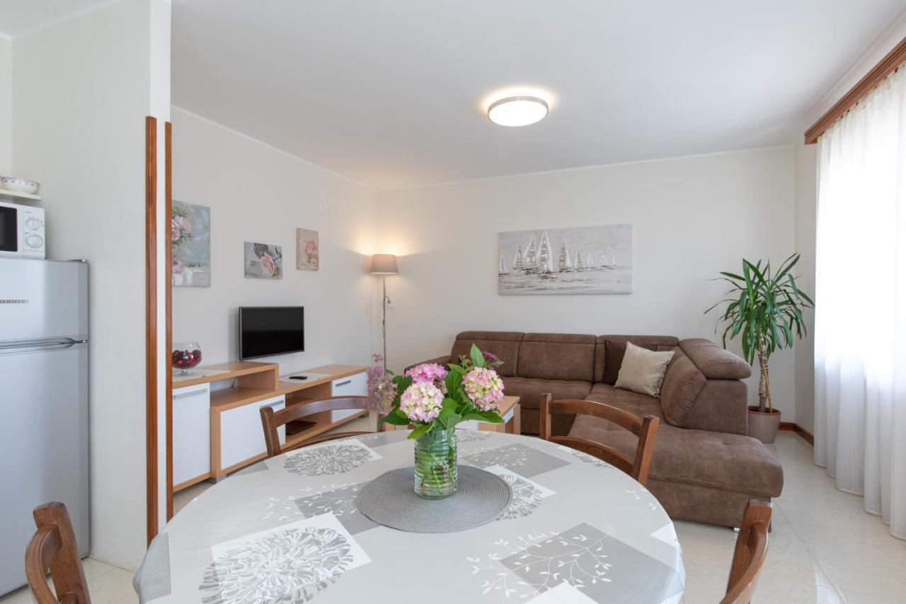 Apartments Dujmovic Ivo 2 バスカ エクステリア 写真
