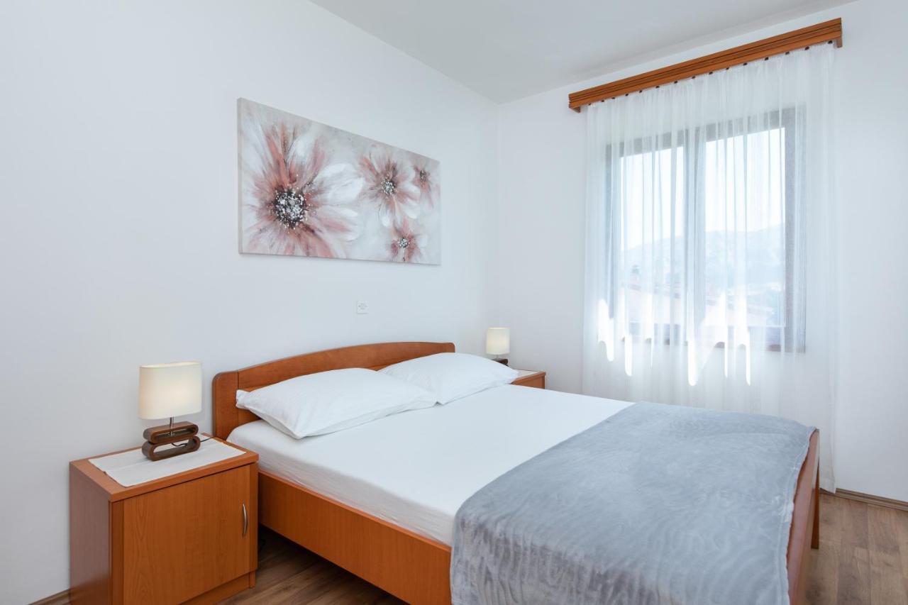 Apartments Dujmovic Ivo 2 バスカ エクステリア 写真
