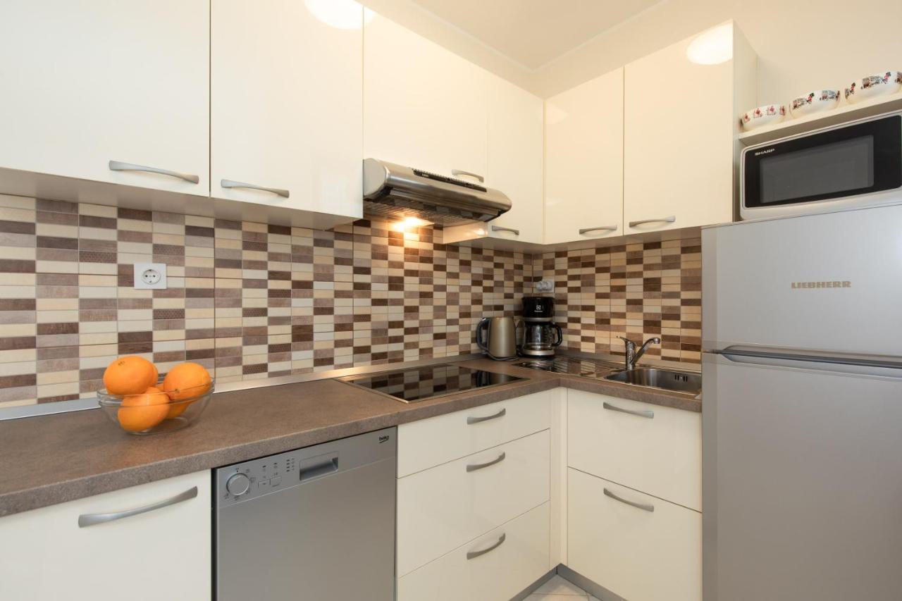 Apartments Dujmovic Ivo 2 バスカ エクステリア 写真