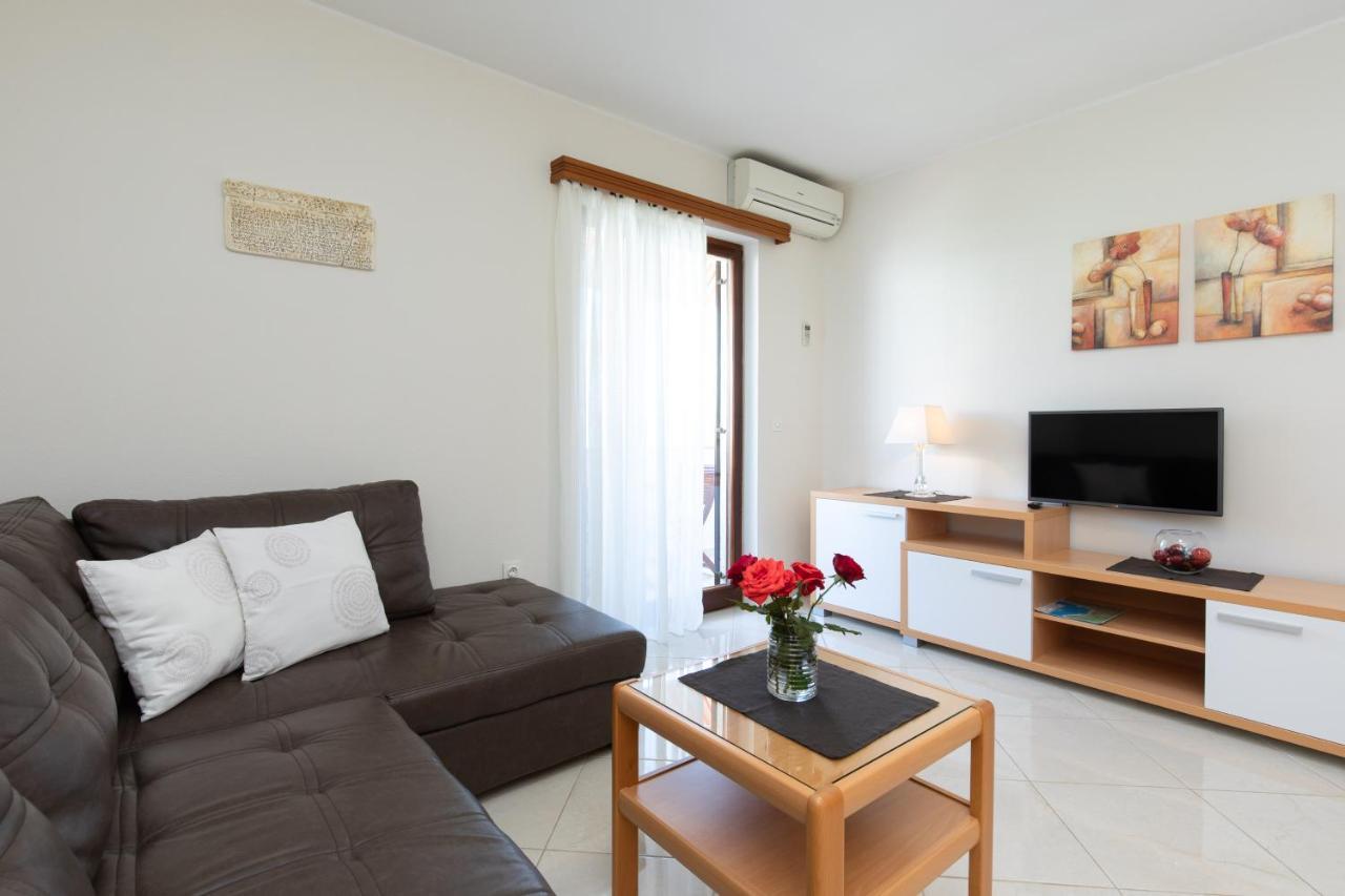 Apartments Dujmovic Ivo 2 バスカ エクステリア 写真