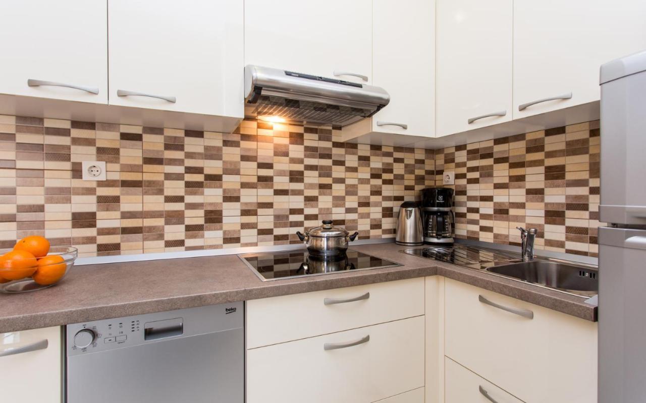 Apartments Dujmovic Ivo 2 バスカ エクステリア 写真