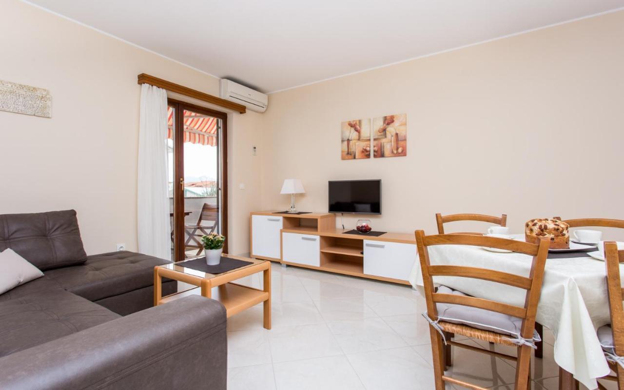 Apartments Dujmovic Ivo 2 バスカ エクステリア 写真
