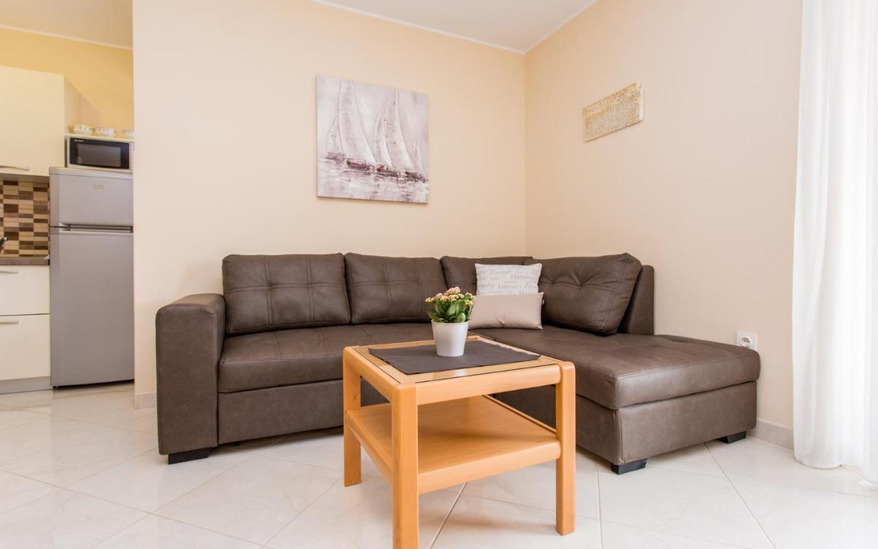 Apartments Dujmovic Ivo 2 バスカ エクステリア 写真